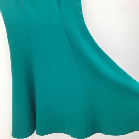 Belle by Badgley Mischka Green Cocktail Dress with Sequin Snowflake Collar - Picture 7 of 16